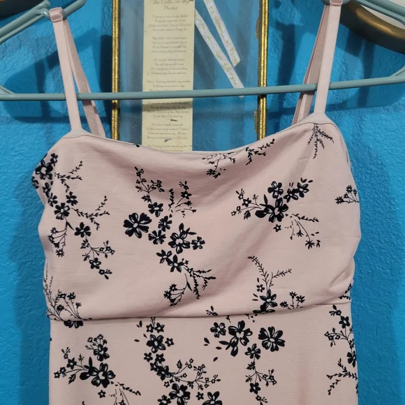 Urban Heritage Asymmetrical Pink Floral Dress - Picture 6 of 9